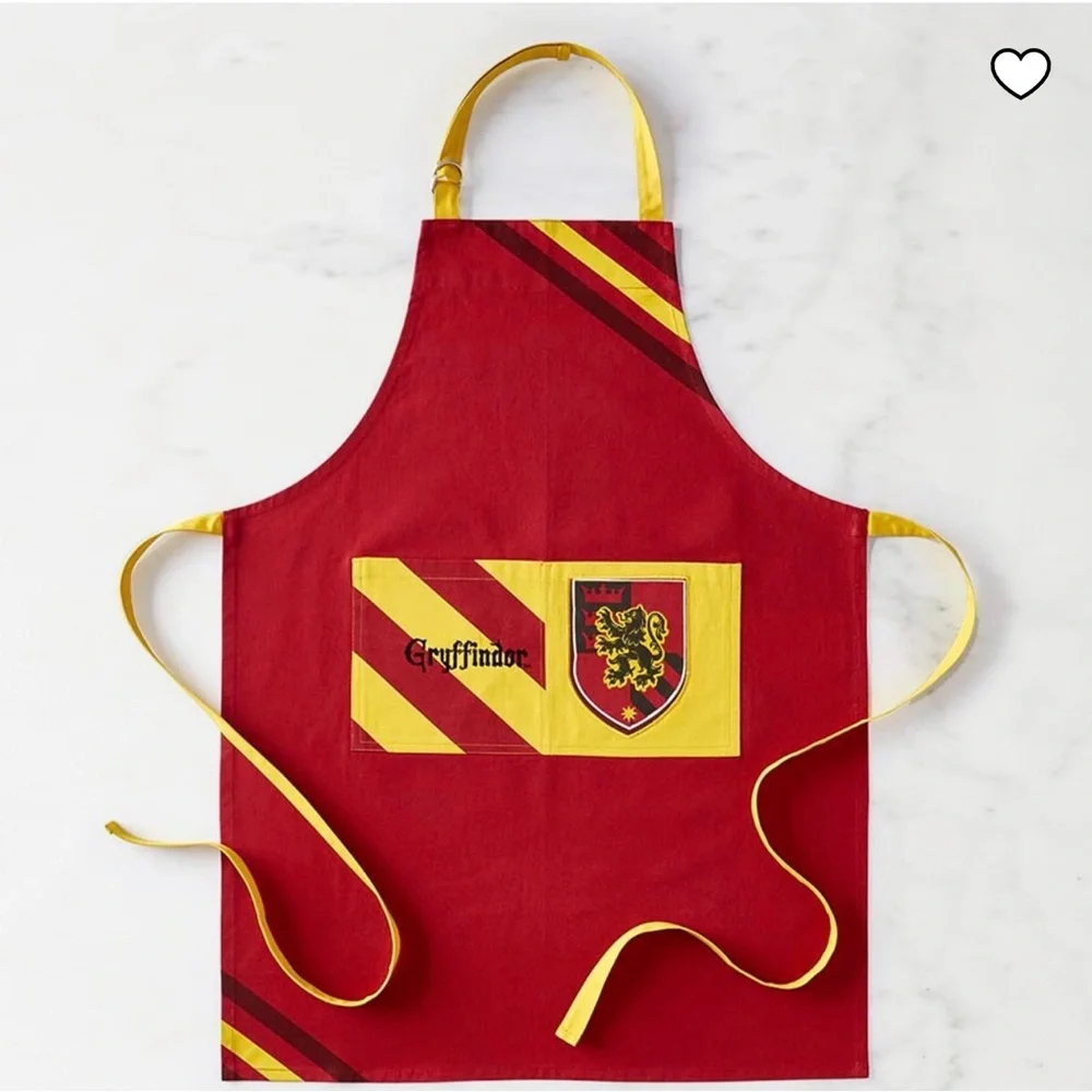 HARRY POTTER™ x Williams Sonoma Gryffindor™ Adult Apron NWT